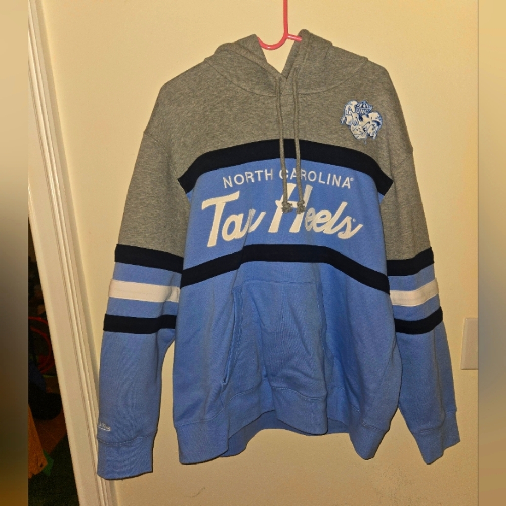 UNC TarHeels Hoodie, 2XL